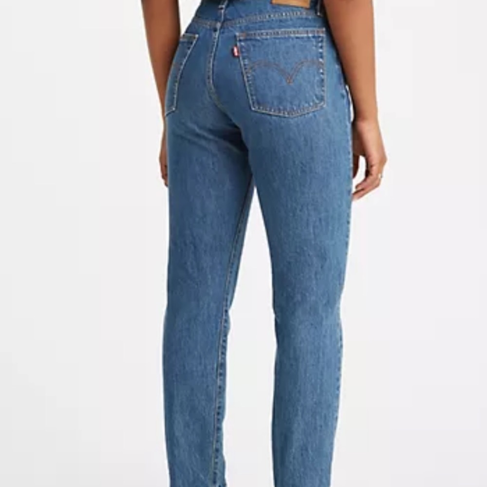 Size 25 never worn straight leg Levi’s